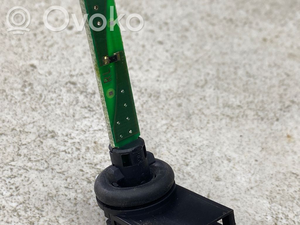 Interior temperature sensor   4B0820539,784300