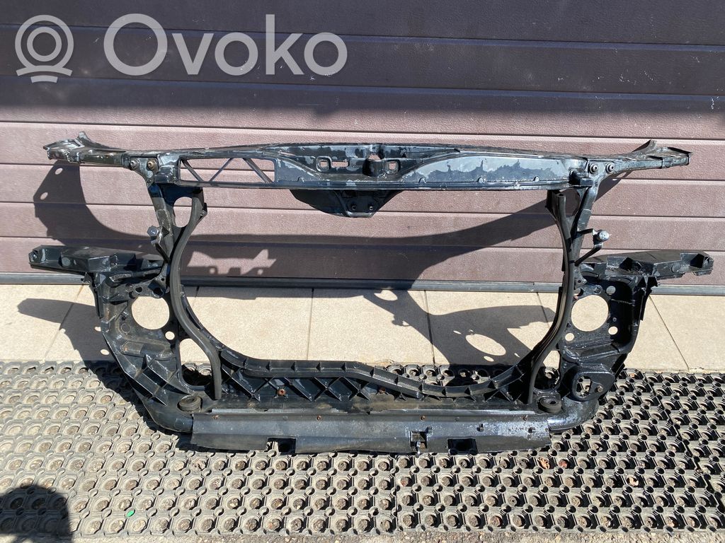 Audi A4 S4 B6 8E 8H Radiatoru panelis 