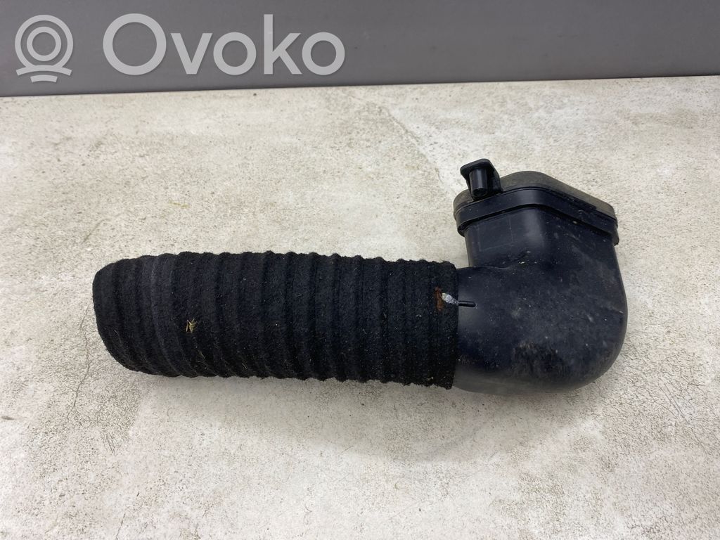 Audi A4 S4 B6 8E 8H Część rury dolotu powietrza 