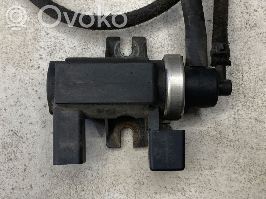 Zawór podciśnienia / Elektrozawór turbiny   8E0906628A,01T324,72290330