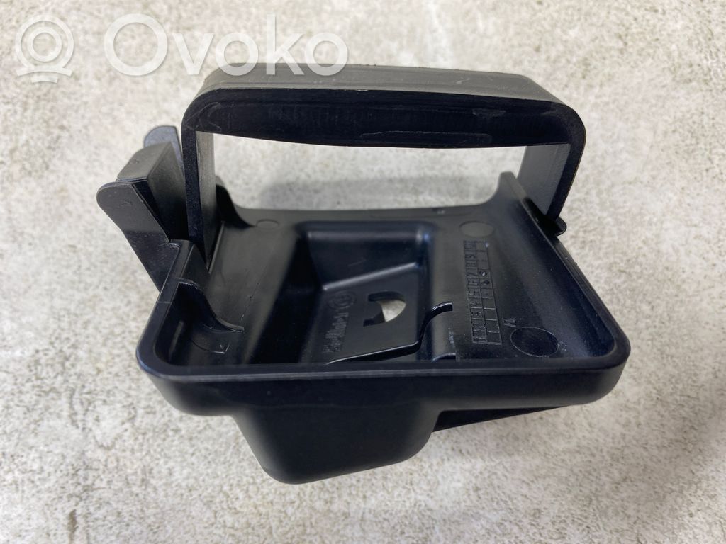 Hazard Warning Triangle Mounting Bracket   7131761,528506