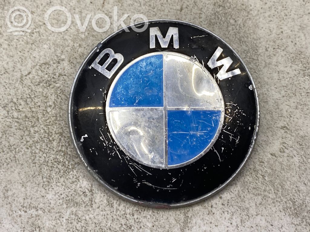 BMW 3 E90 E91 Gamintojo ženkliukas 