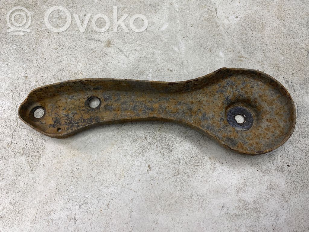 BMW 3 E90 E91 Cits aizmugures šasijas elements 