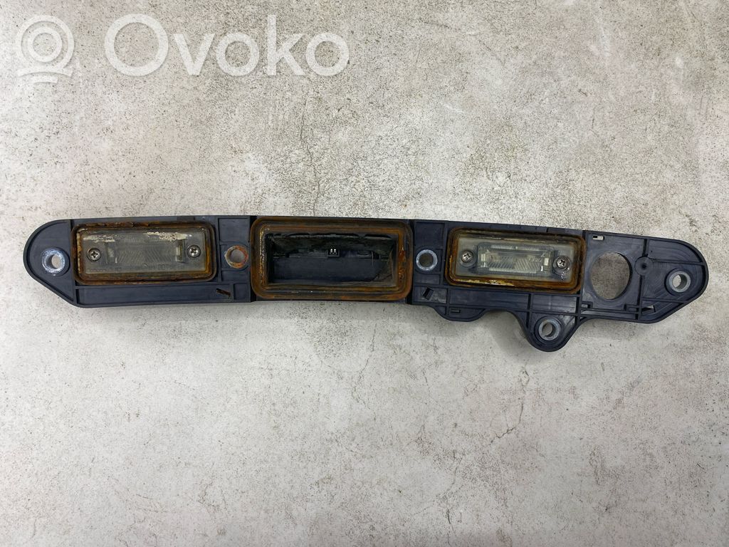 Volkswagen PASSAT B6 Barra de luz de la matrícula/placa de la puerta del maletero 