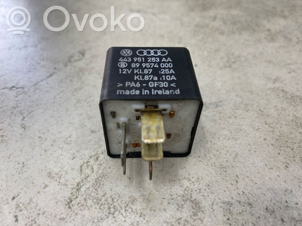 Volkswagen PASSAT B6 Sonstige Relais 