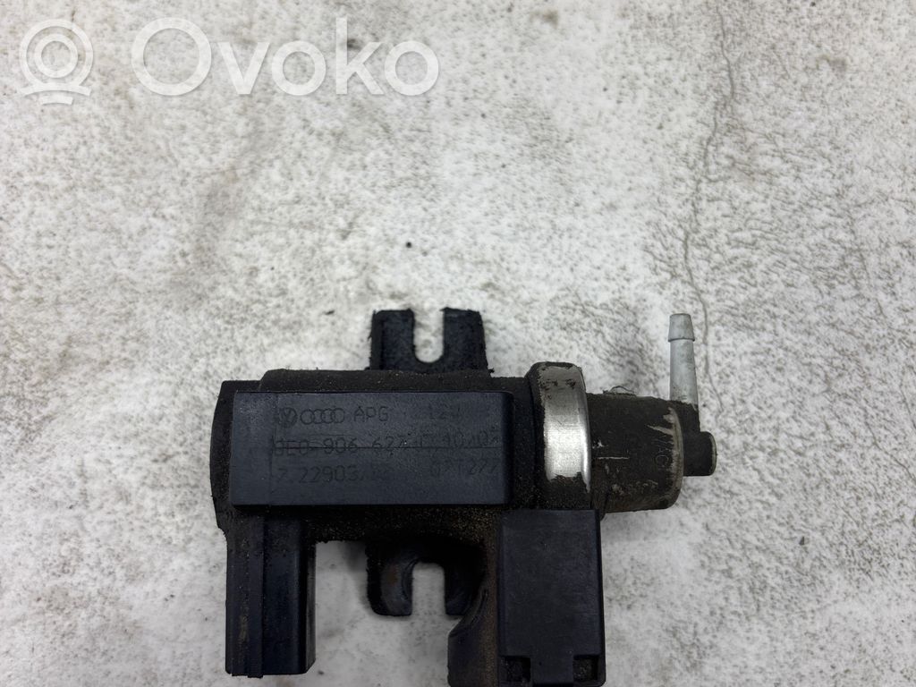 Zawór podciśnienia / Elektrozawór turbiny   8E0906627C,722903