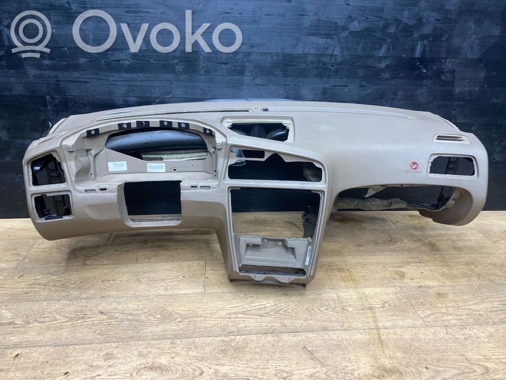 Volvo XC70 Panelė 