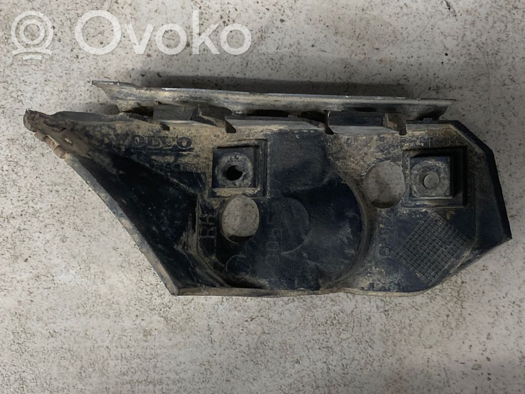 Volvo V50 Front bumper mounting bracket 