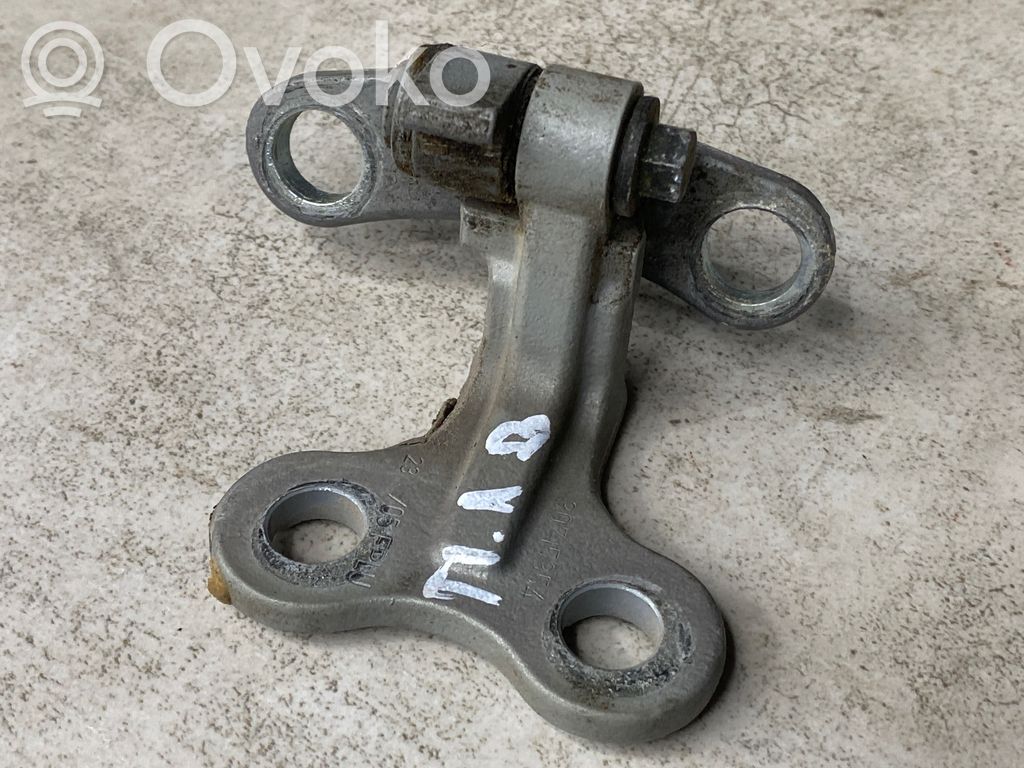 Volvo V50 Front door upper hinge 