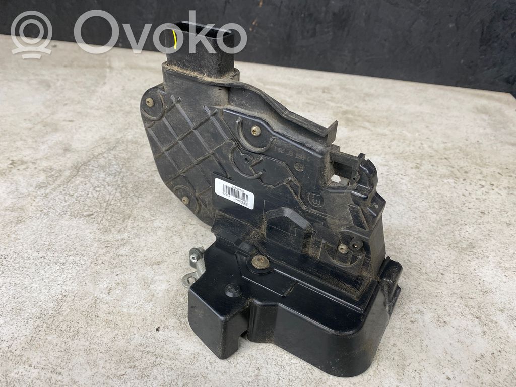 Volvo V50 Aizmugurē slēdzene 