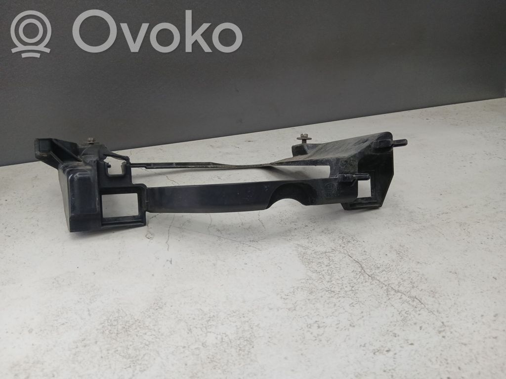 BMW 5 E60 E61 Headlight/headlamp mounting bracket 