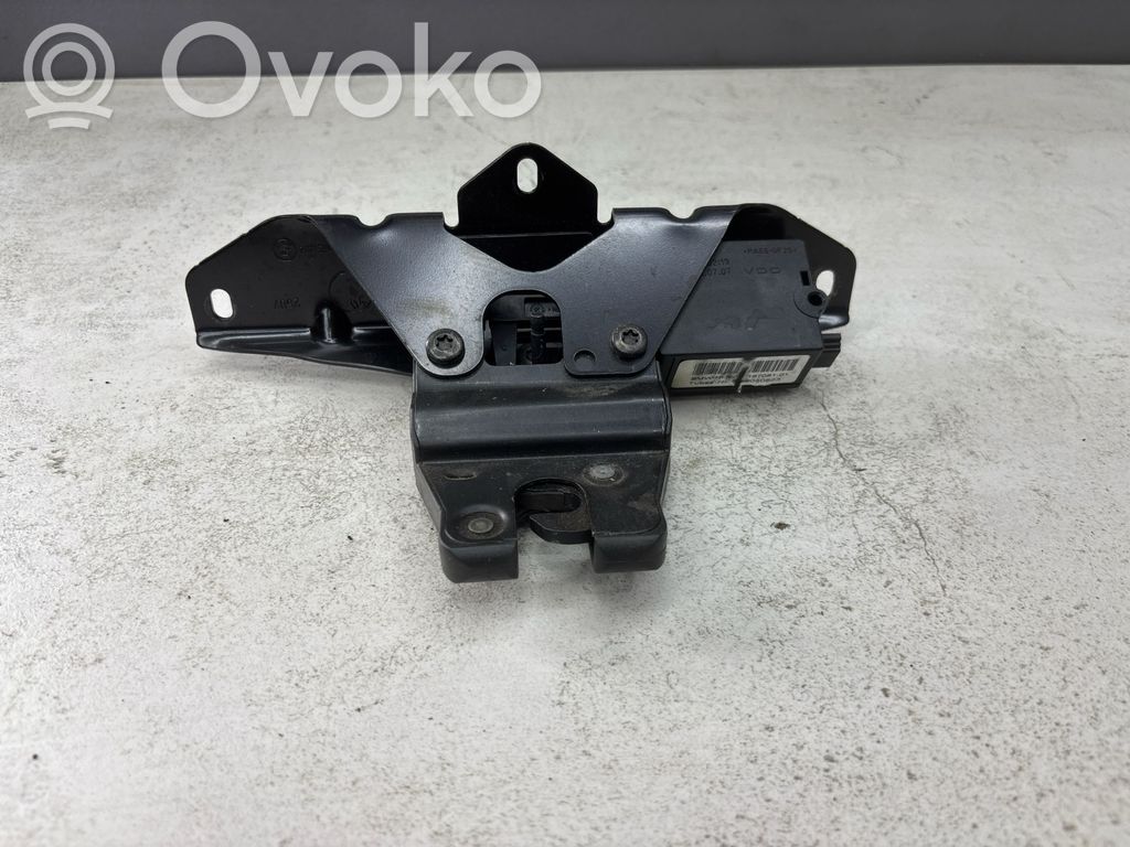 BMW 5 E60 E61 Замок задней крышки 