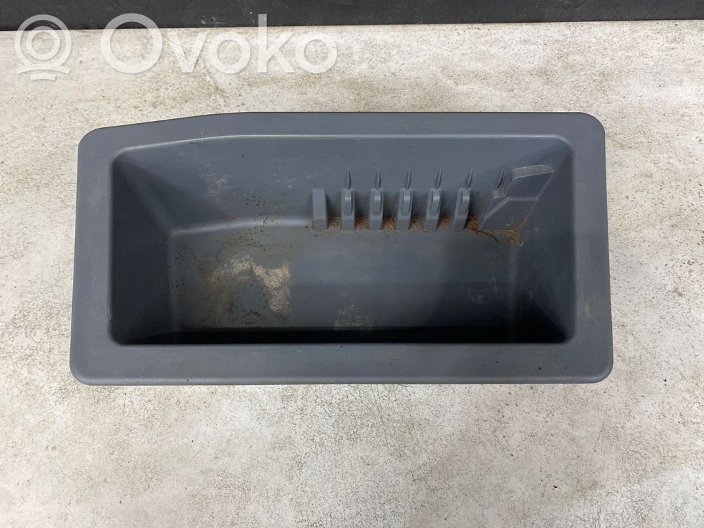 BMW 3 E90 E91 Daiktadėžė bagažinėje 