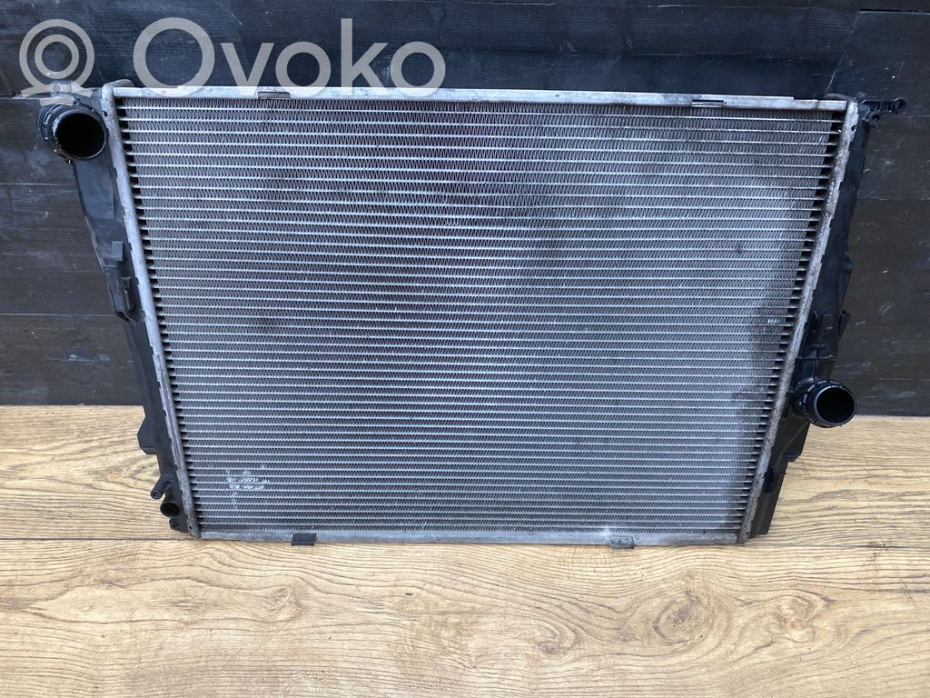 BMW 3 E90 E91 Coolant radiator 