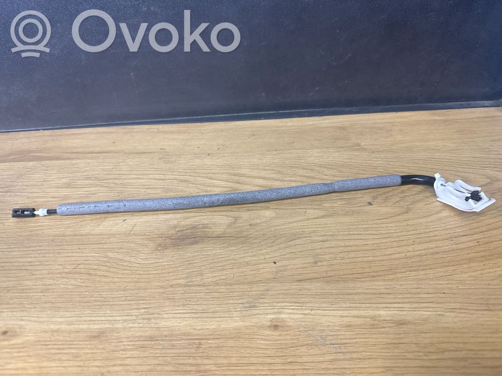 Línea de cable de puerta trasera   B39252,752475