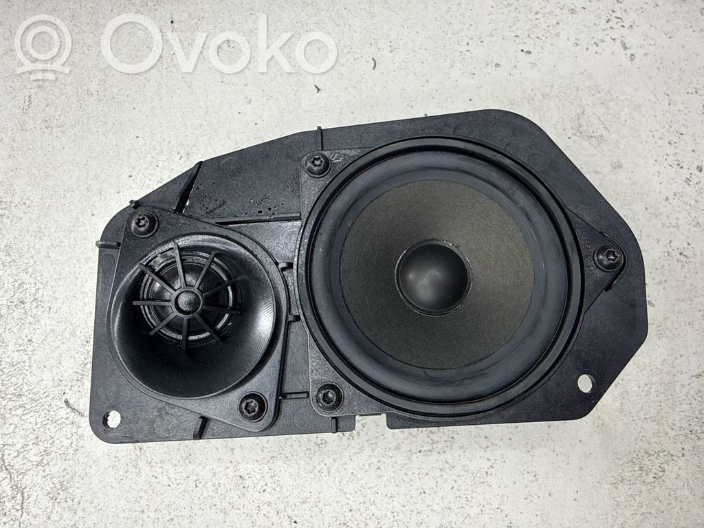 BMW 5 E60 E61 Altavoz subwoofer 