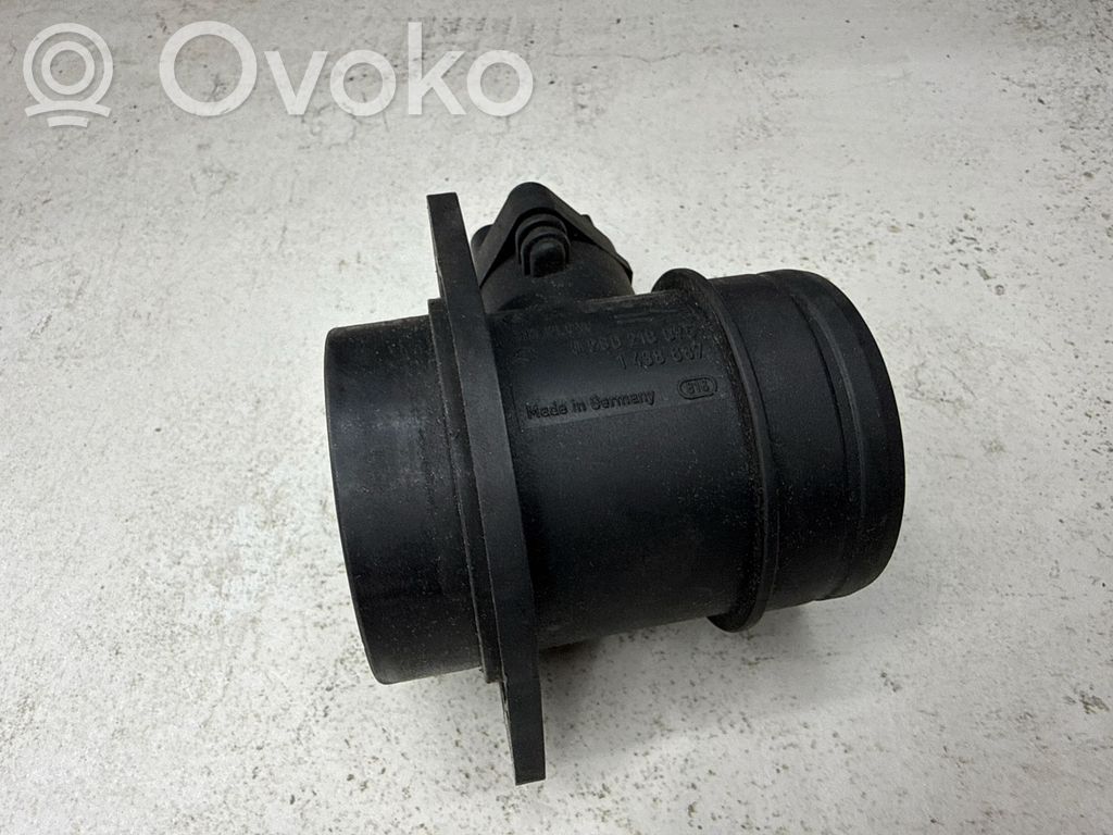 BMW 3 E46 Mass air flow meter 