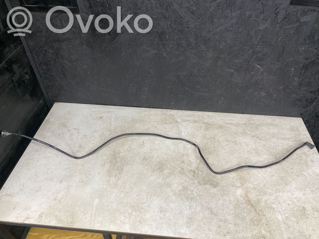BMW 3 E90 E91 Fuel line pipe 