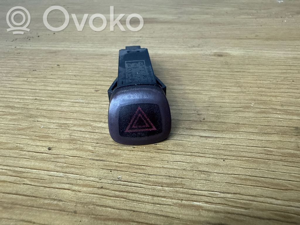 Volvo XC90 Hazard light switch 