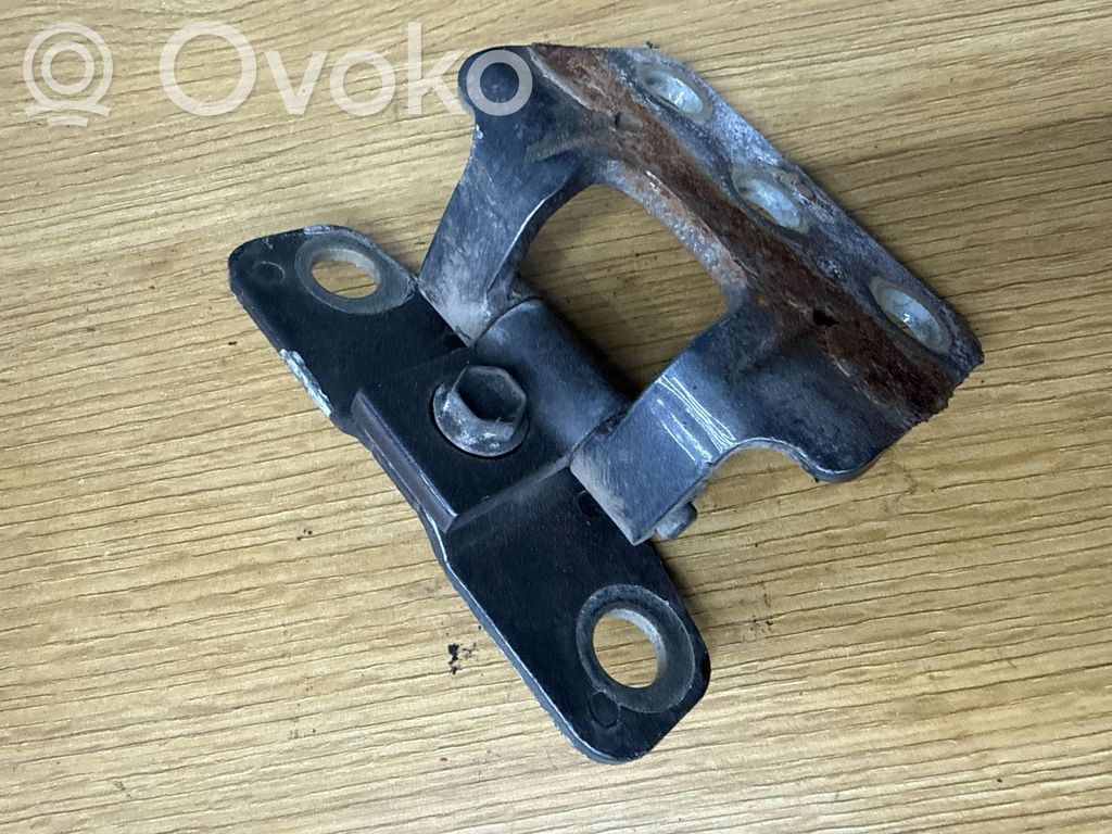 Volvo XC90 Tailgate/trunk/boot hinge 