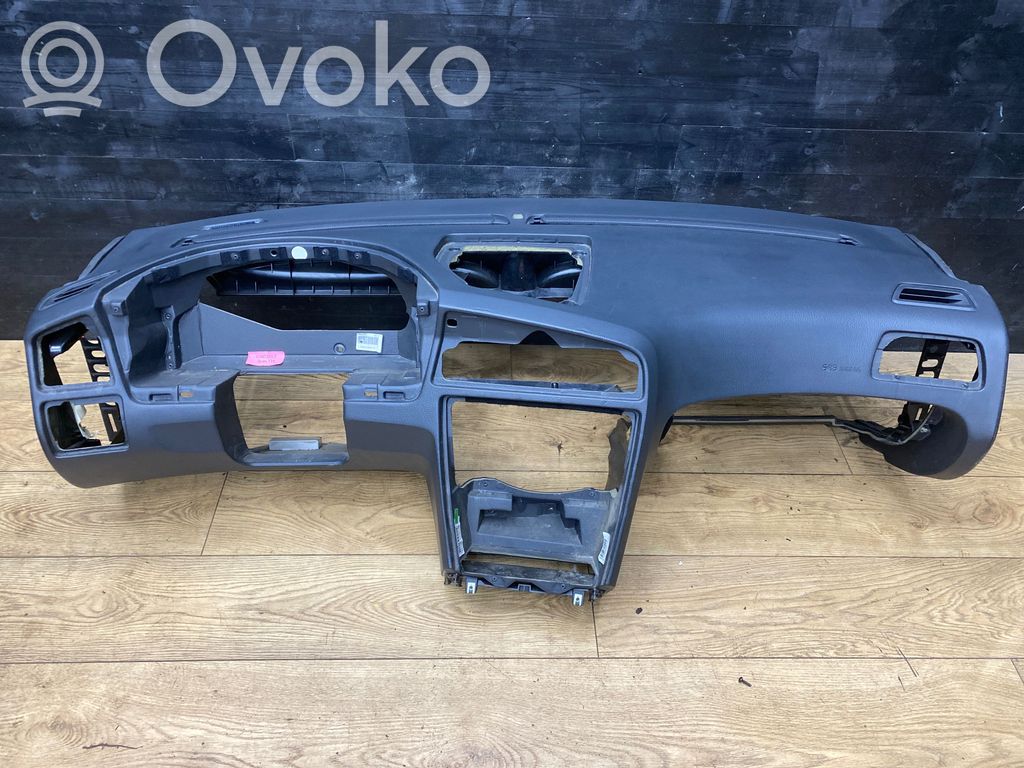 Volvo V70 Panelė 