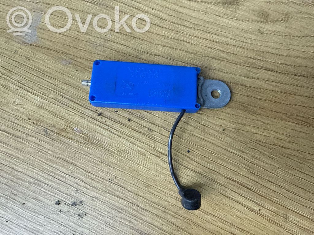 Volvo V70 Aerial antenna amplifier 