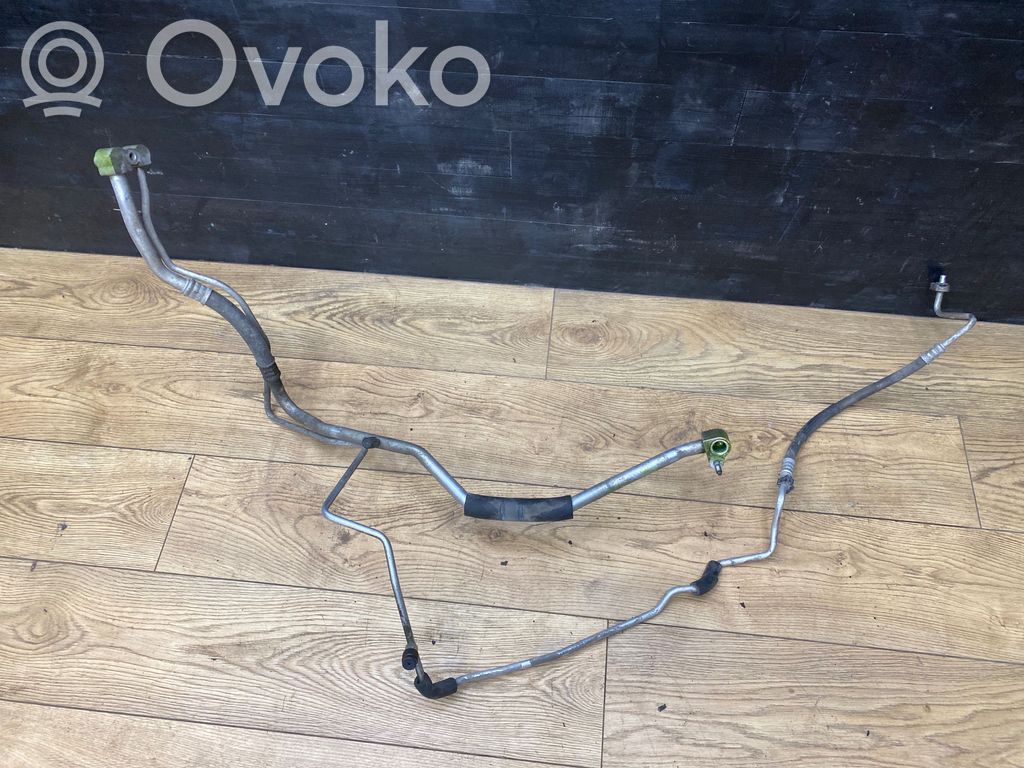 Opel Insignia A Ilmastointilaitteen putki (A/C) 