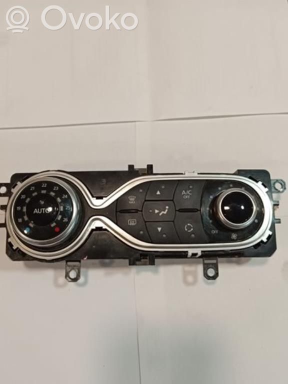 Renault Captur Climate control unit 