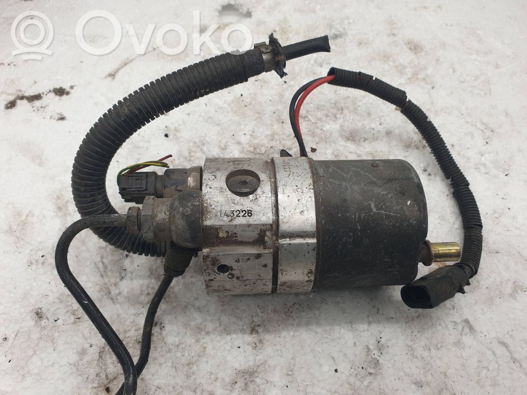 Bomba de ABS   8E0611175D