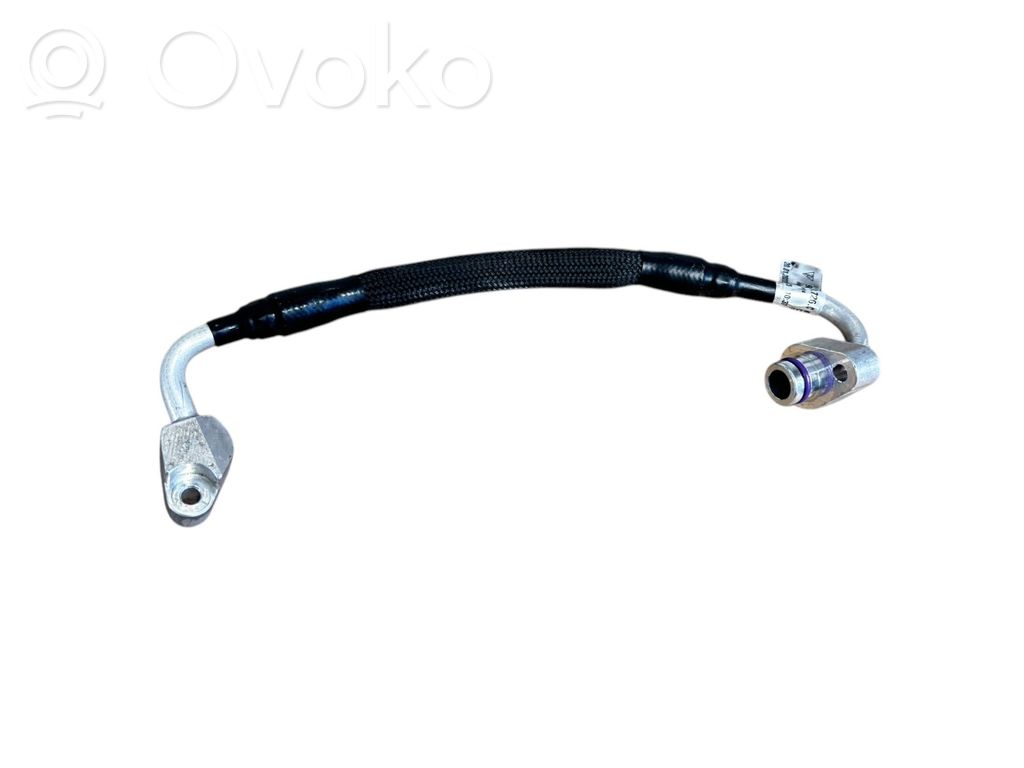 Porsche Taycan 9J1 Ilmastointilaitteen putki (A/C) 