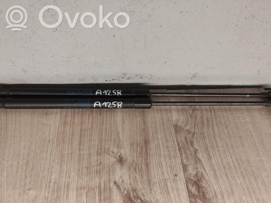 Opel Adam Amortizators ar atsperi 
