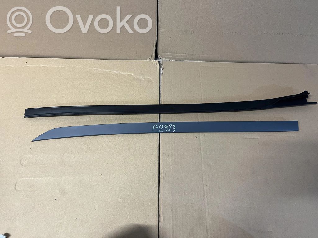 BMW X6 G06 Listwa szyby czołowej / przedniej 
