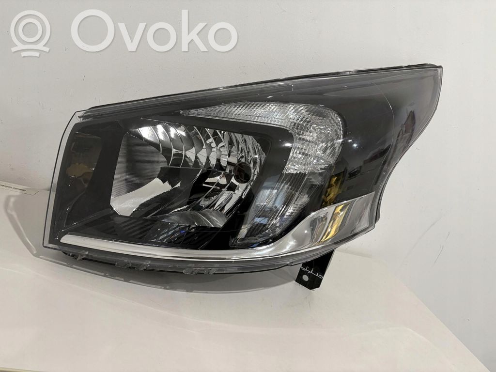 Opel Vivaro Far 