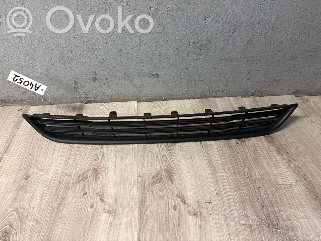 Ford Fiesta Grille inférieure de pare-chocs avant 