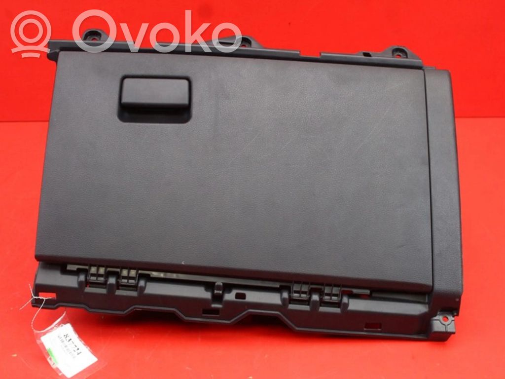 Toyota Corolla E10 Daiktadėžė 