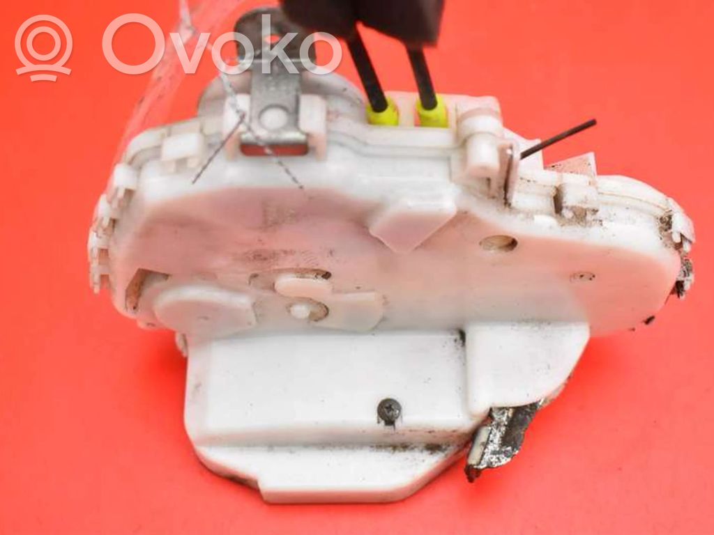 Honda CR-V Zamek drzwi tylnych 