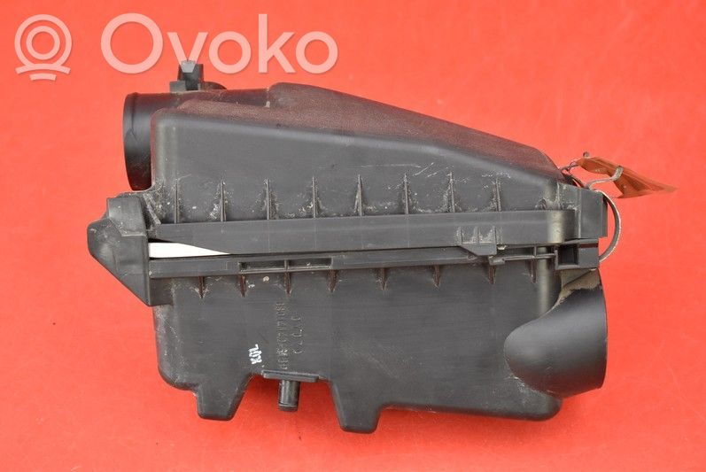 Toyota Yaris Obudowa filtra powietrza 