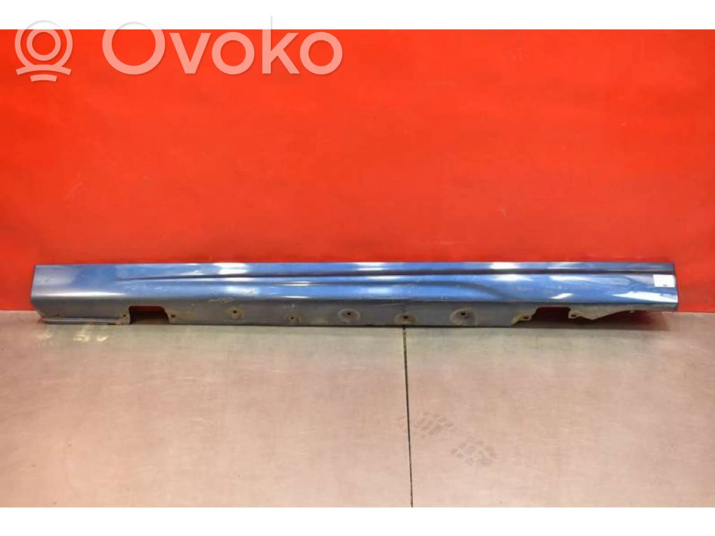 BMW X3 E83 Front sill (body part) 