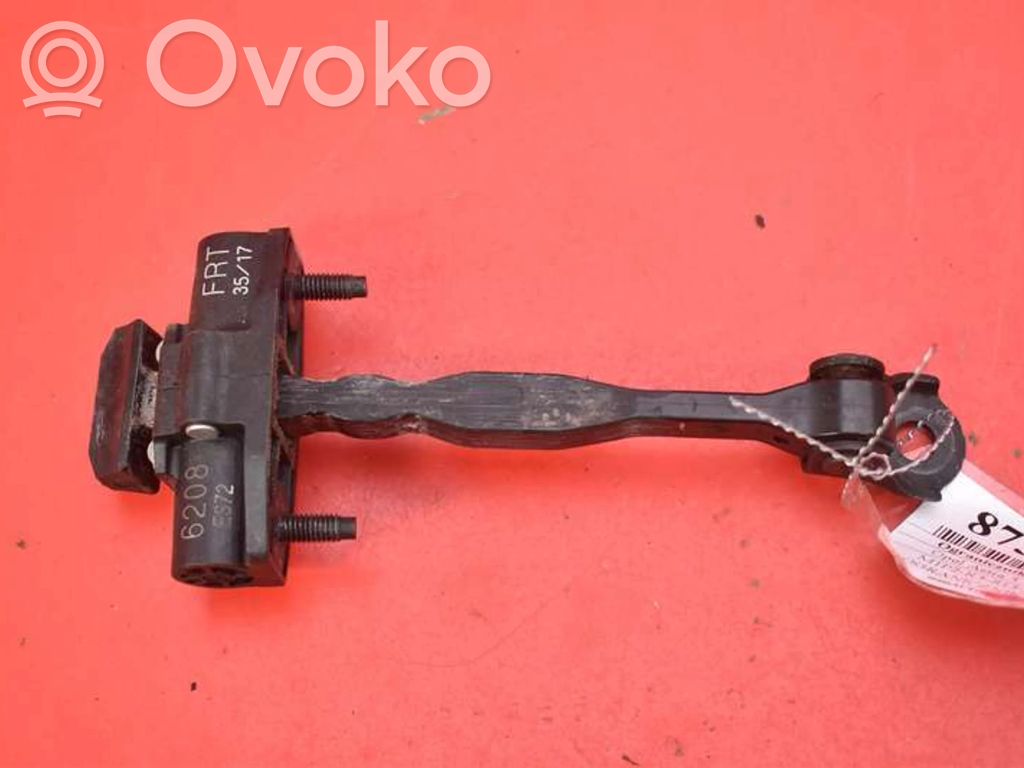Opel Astra K Etuoven pidätin 