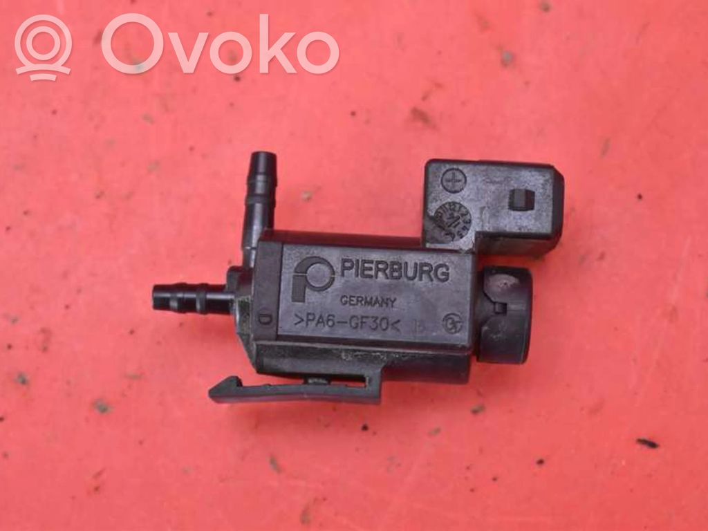BMW 7 F01 F02 F03 F04 Supapă vacuum 