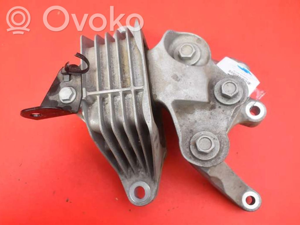 Opel Insignia A Gearbox mounting bracket 