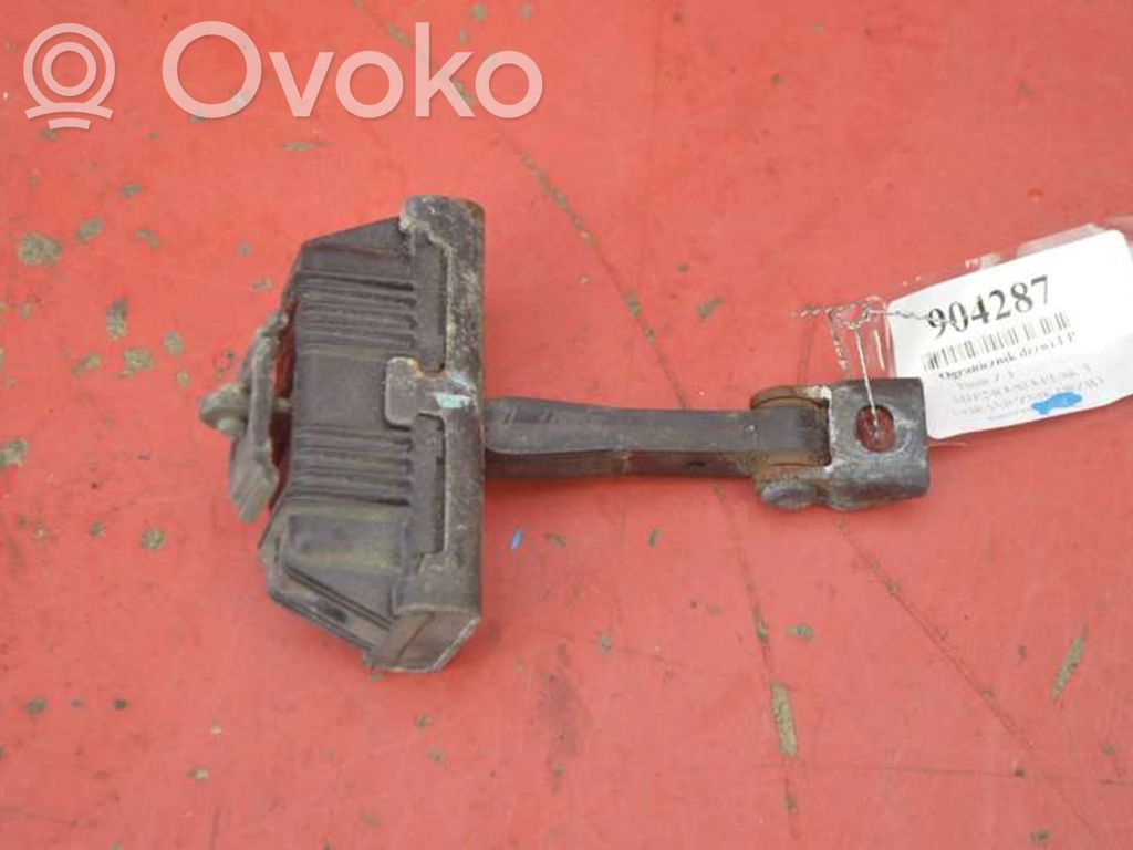 BMW Z4 E85 E86 Etuoven pidätin 