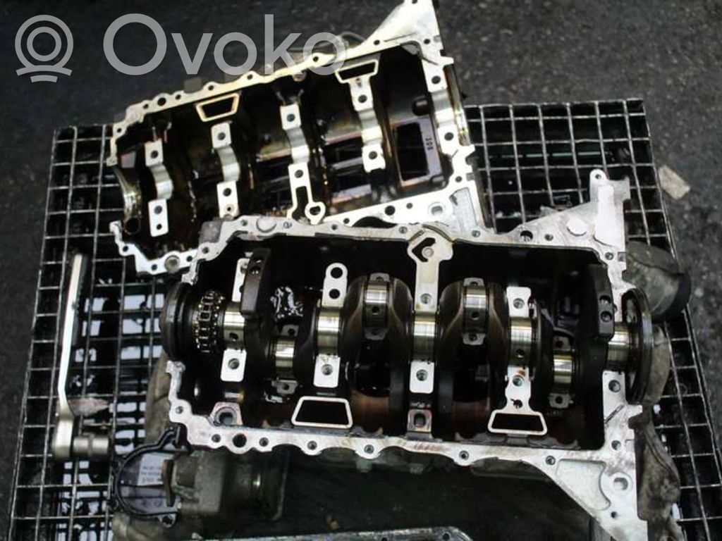 Mini One - Cooper Coupe R56 Engine block 
