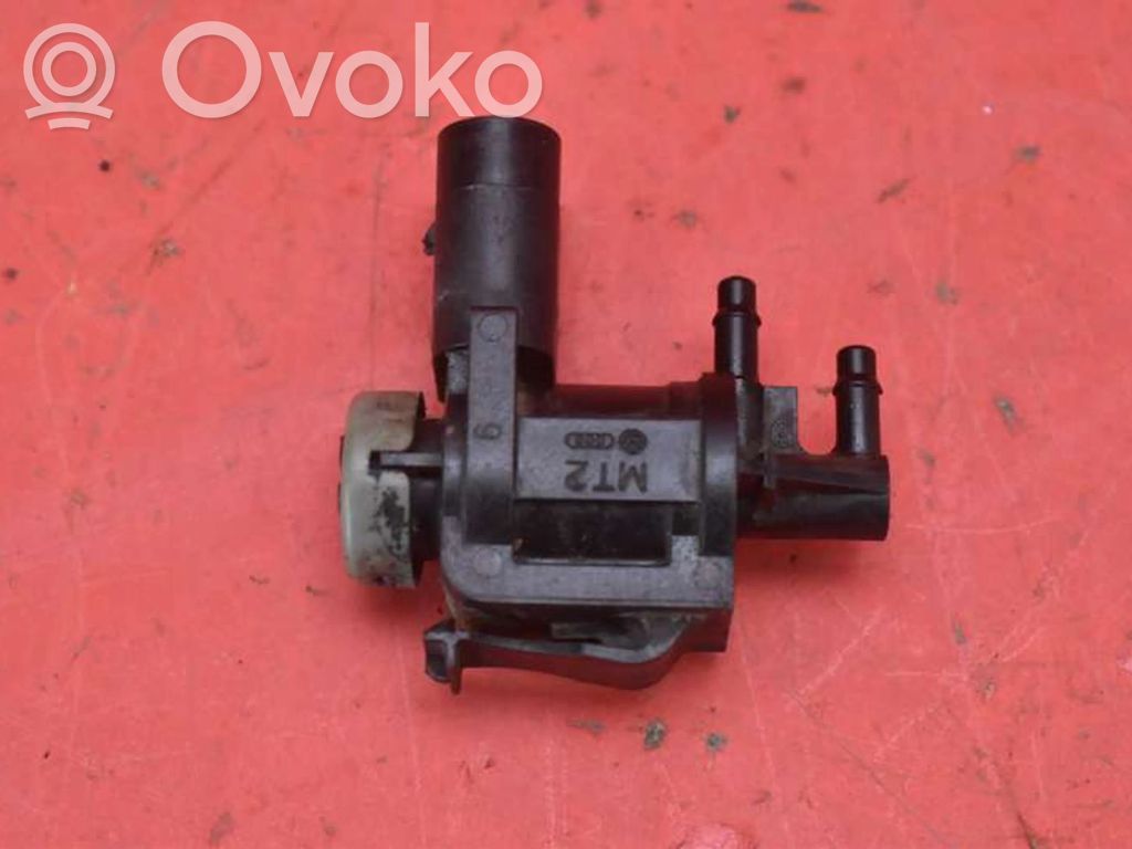 Audi A4 S4 B7 8E 8H Valvola di depressione 