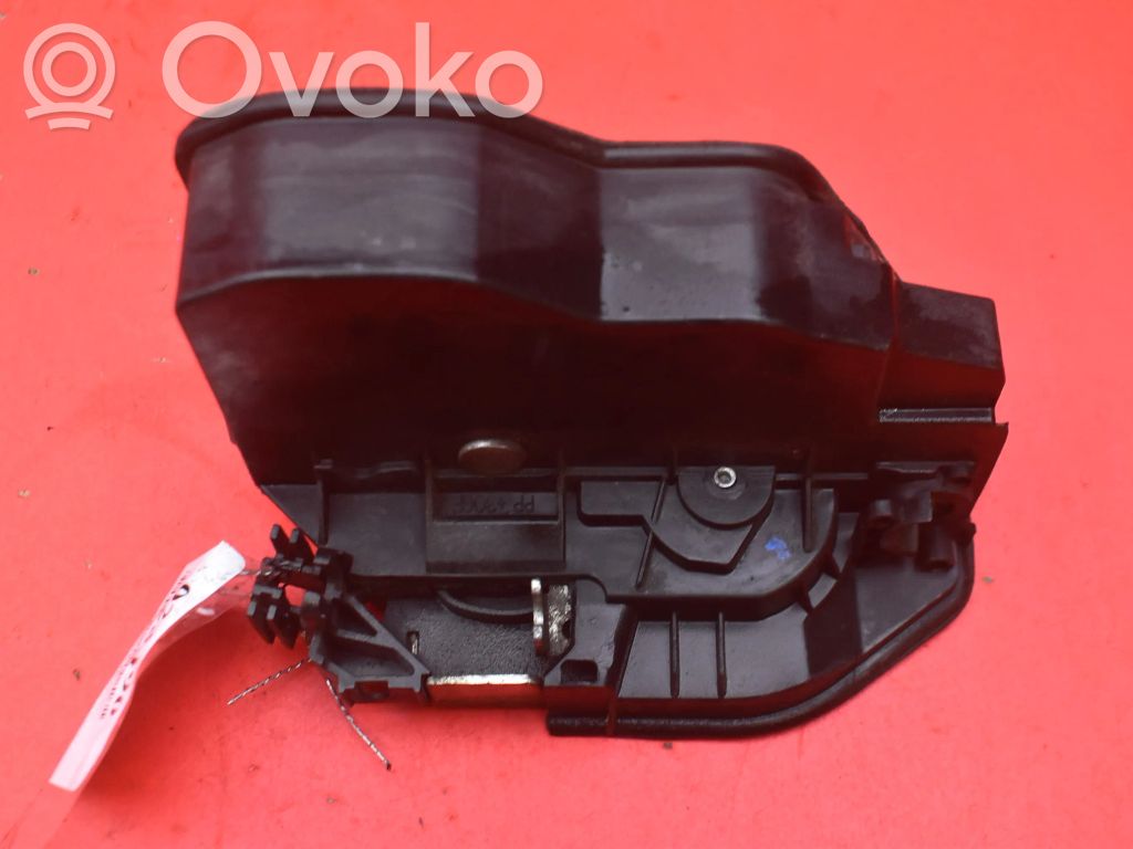 Serrure de porte avant   7202143,7202143