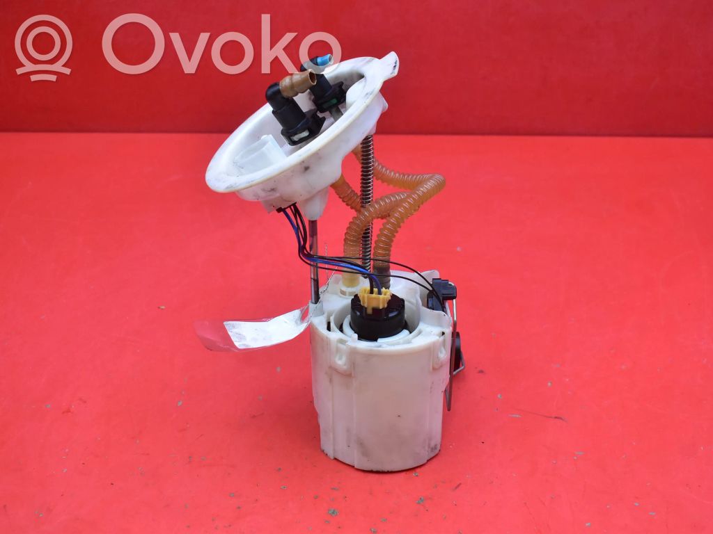 BMW 7 F01 F02 F03 F04 Pompe à carburant 