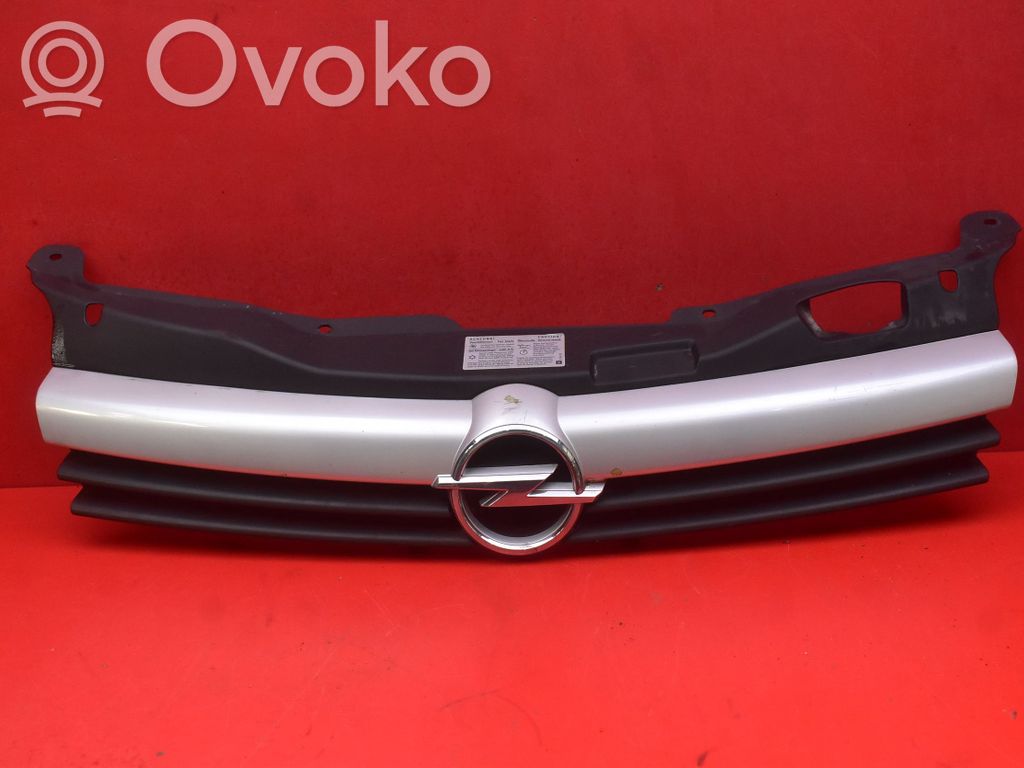 Opel Astra H Grille de calandre avant 