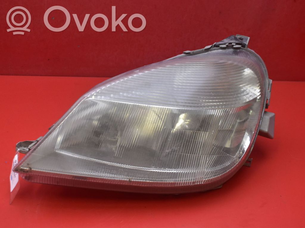 Mercedes-Benz Vaneo W414 Lampa przednia 