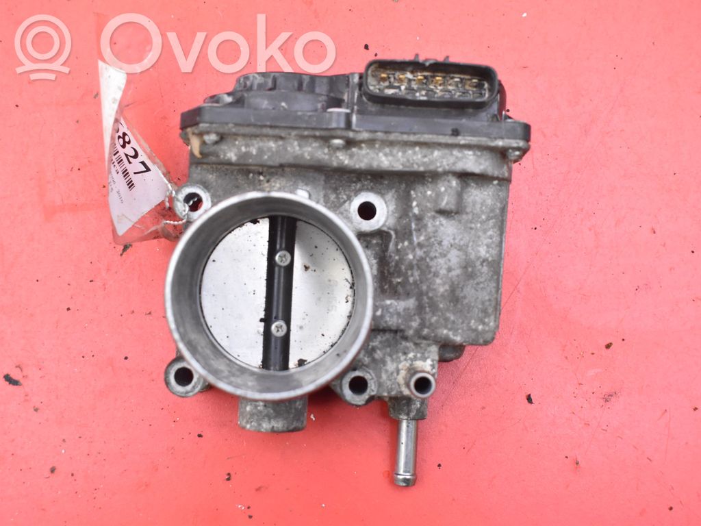 Toyota Corolla E120 E130 Kaasuttimen ilmaläppärunko 