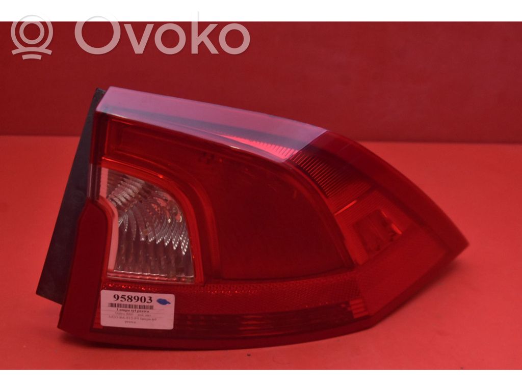 Luz trasera/de freno   30796268,30796268